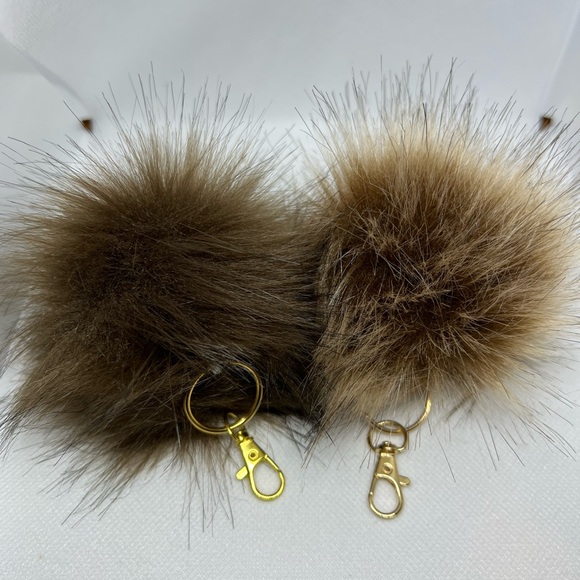 Pompoms 2 for $20 get 2 FREE!! Lots of colors. - Picture 11 of 16